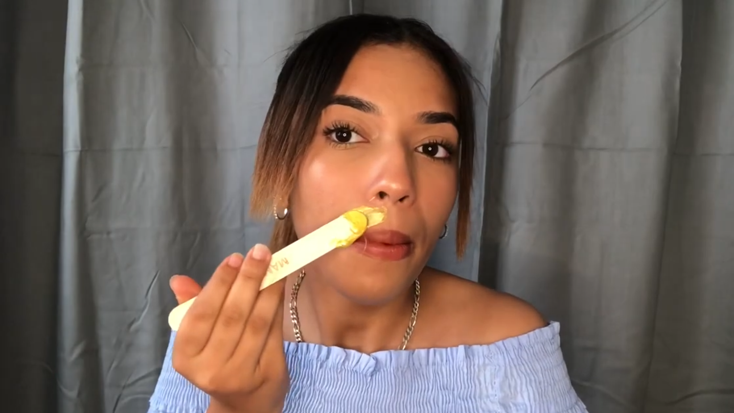 Comment s’épiler la moustache ?